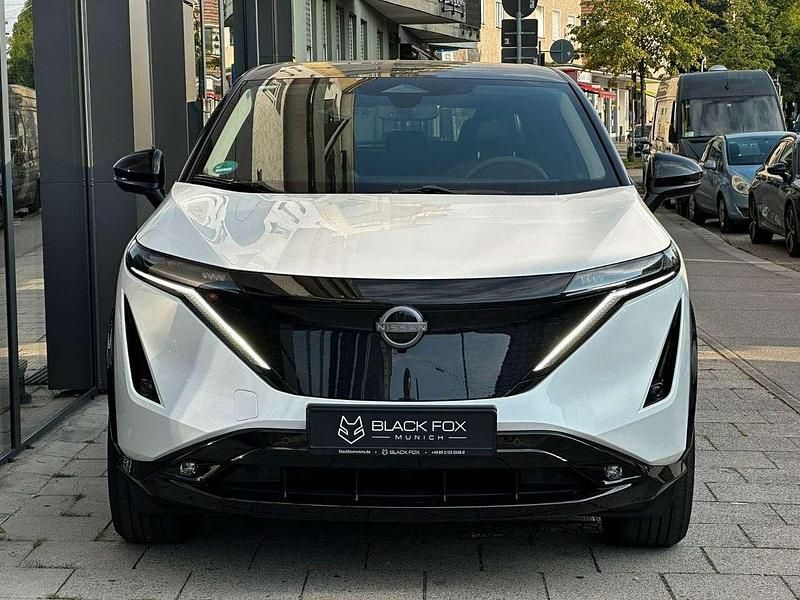 Neu Nissan Ariya 360º 160 kW (218 PS) 2025 Pearl white / pearl black SUV