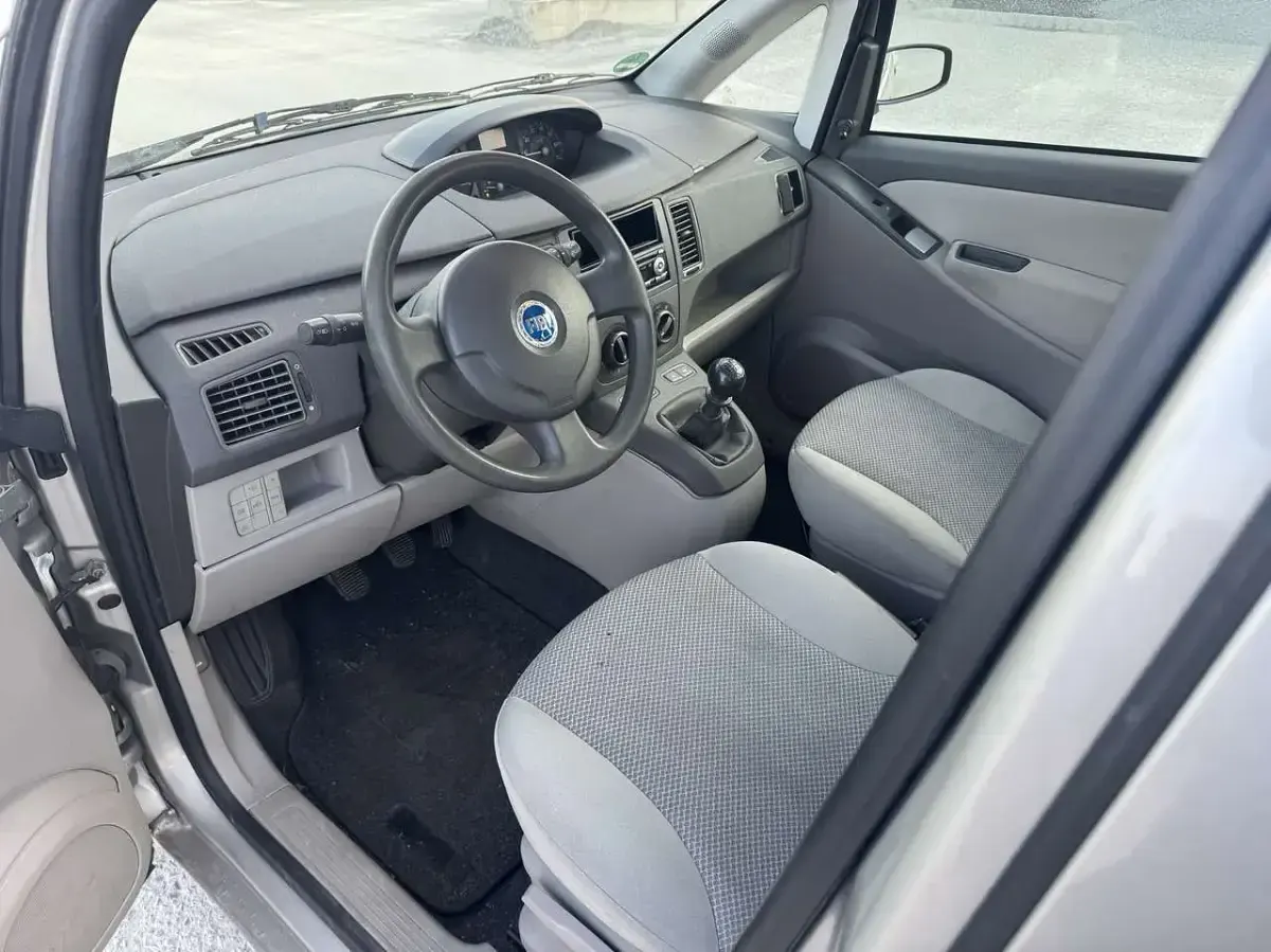 Gebraucht Fiat Idea Active 80 PS (58 kW) 2005 Silber Van / Kleinbus