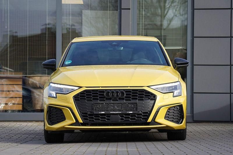 Gebraucht Audi A3 S-Line 150 PS (110 kW) 2022 Gelb Limousine