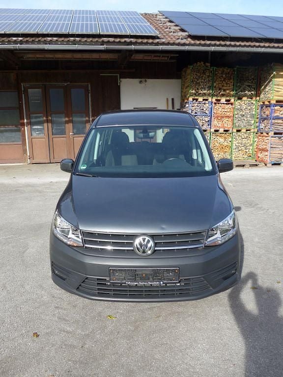 Gebraucht VW Caddy Maxi Trendline 110 PS (80 kW) 2019 Grau Van / Kleinbus