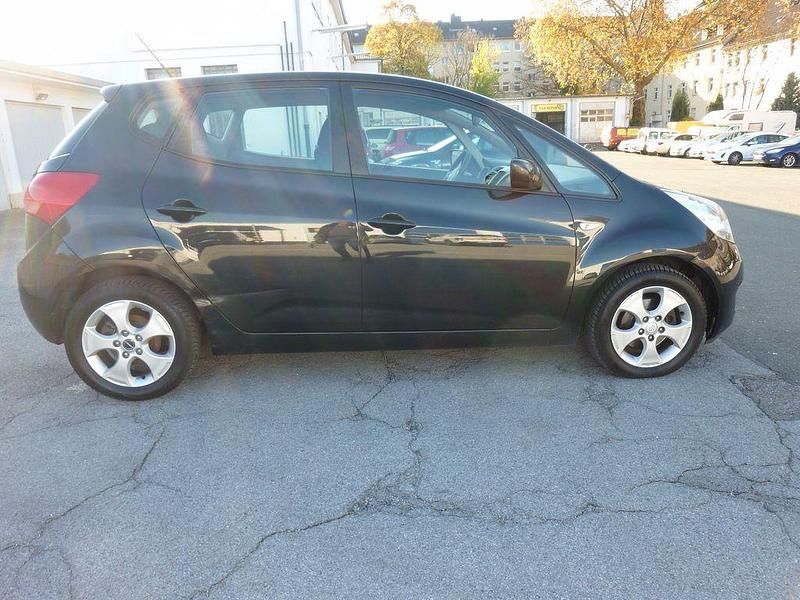 Gebraucht Kia Venga Edition 7 90 PS (66 kW) 2013 Schwarz Kleinwagen