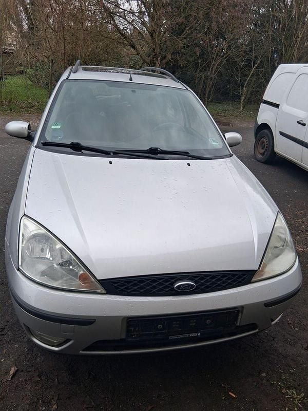 Gebraucht Ford Focus Ambiente 101 PS (74 kW) 2004 Silber Kombi