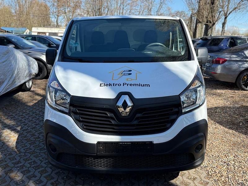 Gebraucht Renault Trafic Komfort 95 PS (69 kW) 2017 Weiß Van / Kleinbus