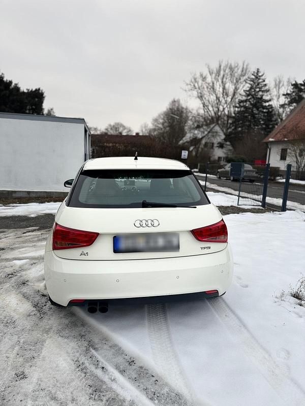 Gebraucht Audi A1 122 PS (89 kW) 2011 Weiß Kleinwagen