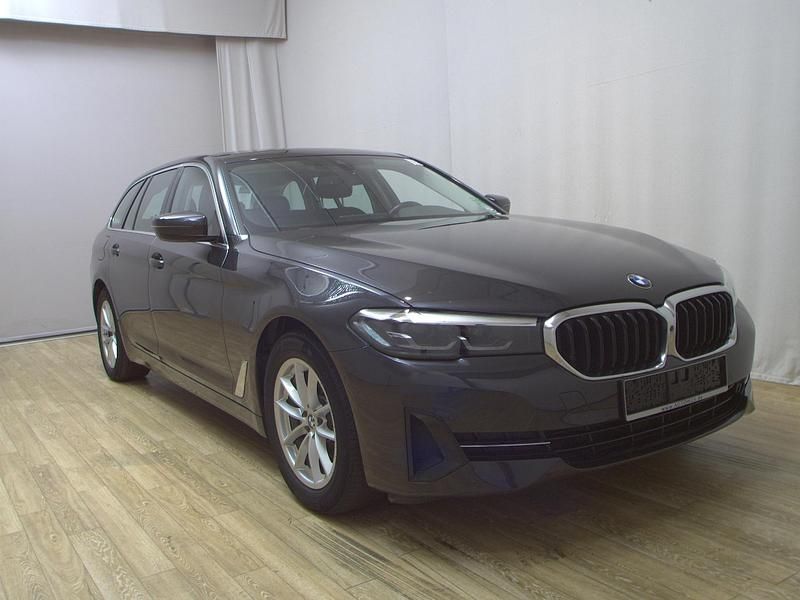 Gebraucht BMW 520 Performance 190 PS (139 kW) 2020 Grau Kombi