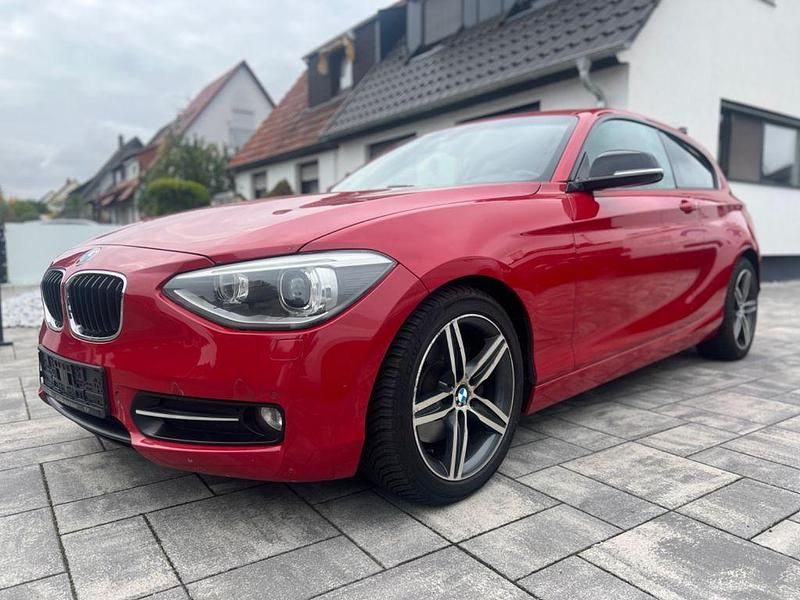 Rot Gebraucht 2013 BMW 125 Shadowline Kleinwagen | 6.950 € (Guter Preis) - Bild 1/4