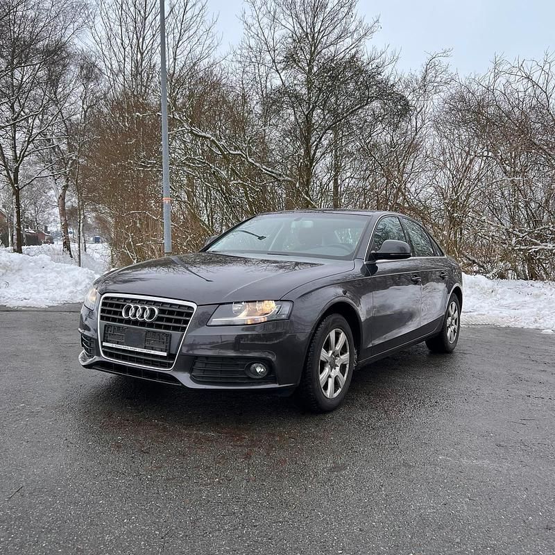 Gebraucht Audi A4 160 PS (117 kW) 2008 Grau Limousine