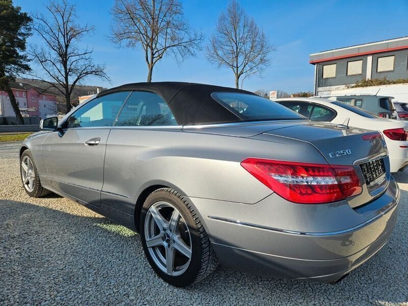 Gebraucht Mercedes E250 Avantgarde 204 PS (150 kW) 2012 Grau Cabrio