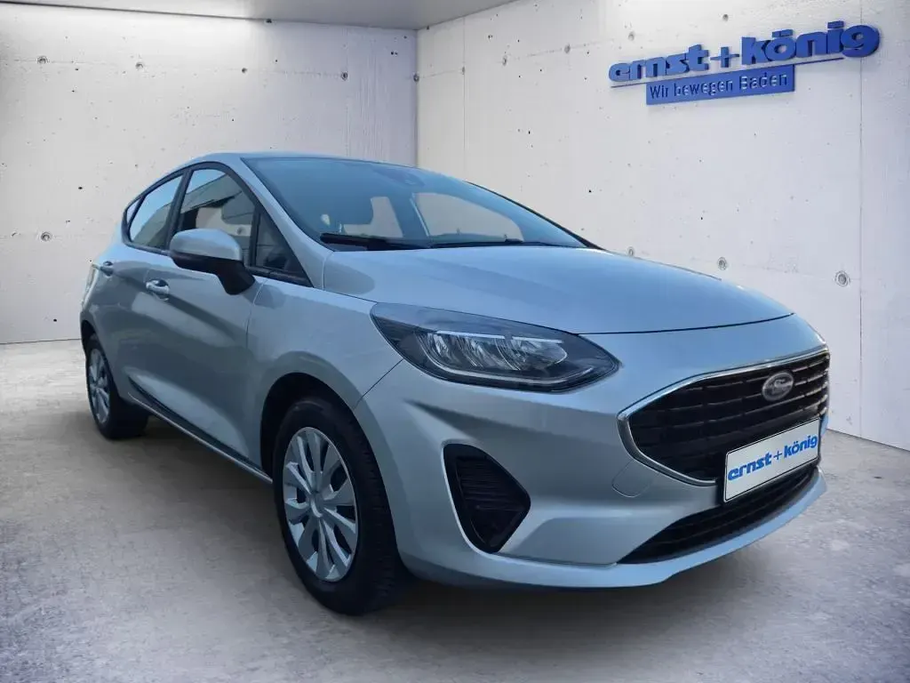 Gebraucht Ford Fiesta Cool & Connect 101 PS (74 kW) 2023 Moondust silver (metallic) Kleinwagen