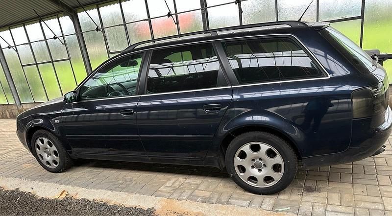 Blau Gebraucht 2004 Audi A6 Kombi | 1.199 € (Guter Preis) - Bild 1/4