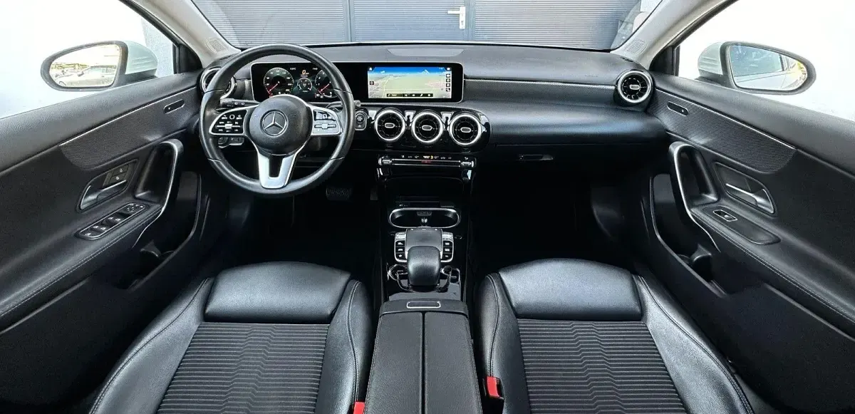 Gebraucht Mercedes A250 Progressive 224 PS (164 kW) 2018 Weiß Kleinwagen