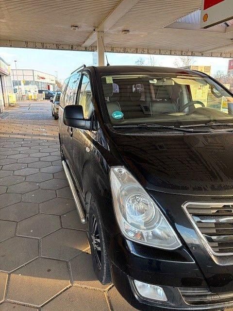 Gebraucht Hyundai H-1 170 PS (125 kW) 2015 Schwarz Van / Kleinbus