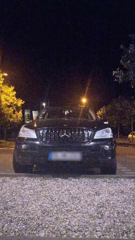 Schwarz Gebraucht 2007 Mercedes ML420 SUV | 5.900 € - Bild 1/4