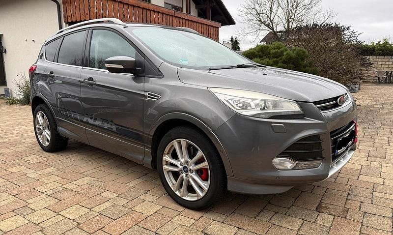 Gebraucht Ford Kuga 163 PS (119 kW) 2014 Grau SUV