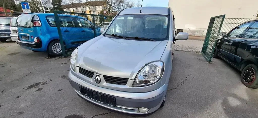 Gebraucht Renault Kangoo Privilege 95 PS (69 kW) 2004 Silber Van / Kleinbus