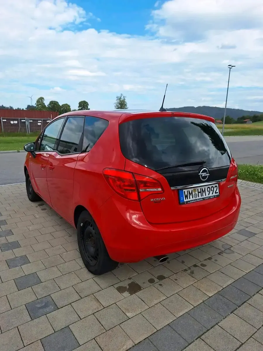 Gebraucht Opel Meriva 131 PS (96 kW) 2012 Rot Van / Kleinbus