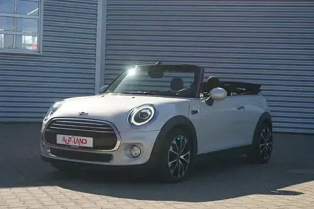 Gebraucht Mini Cooper Cabriolet 136 PS (100 kW) 2019 White silver metallic Cabrio