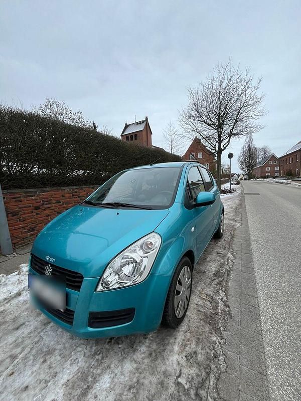 Blau Gebraucht 2010 Suzuki Splash Basic Kleinwagen | 4.280 € (Fairer Preis) - Bild 1/4