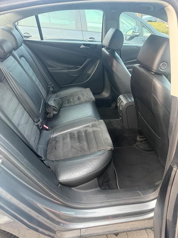 Gebraucht VW Passat 150 PS (110 kW) 2005 Grau Limousine