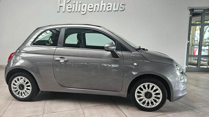Grau metallic Gebraucht 2023 Fiat 500C Dolcevita Cabrio | 12.720 € (Fairer Preis) - Bild 1/4