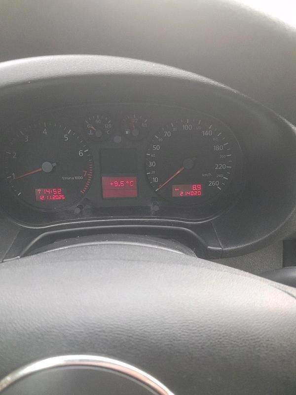 Silber Gebraucht 2000 Audi A3 Kleinwagen | 1.400 € (Fairer Preis) - Bild 1/4