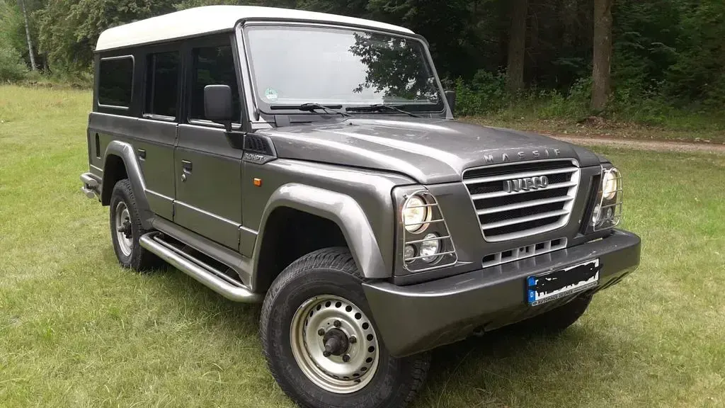 Usata Iveco Massif 177 CV (130 kW) 2009 Grigio SUV