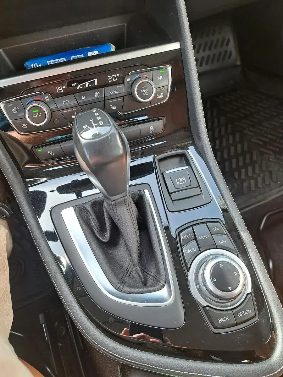 Gebraucht BMW 218 150 PS (110 kW) 2016 Silber Kombi
