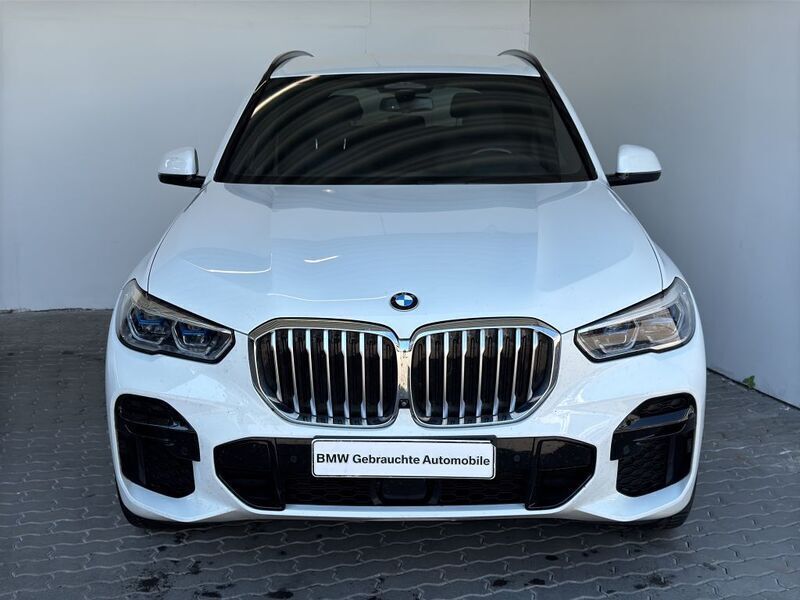 Alpinweiss Gebraucht 2022 BMW X5 M Sport SUV | 61.498 € (Guter Preis) - Bild 1/4
