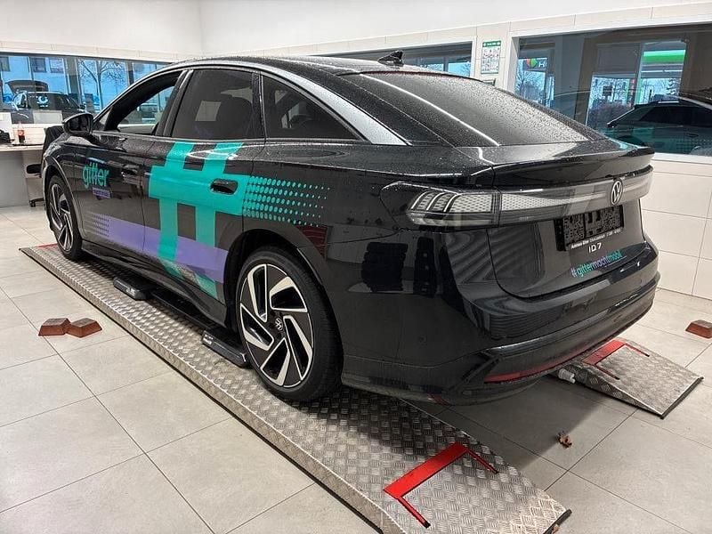 Gebraucht VW ID.7 Pro 210 kW (286 PS) 2023 Grenadillschwarz Kleinwagen