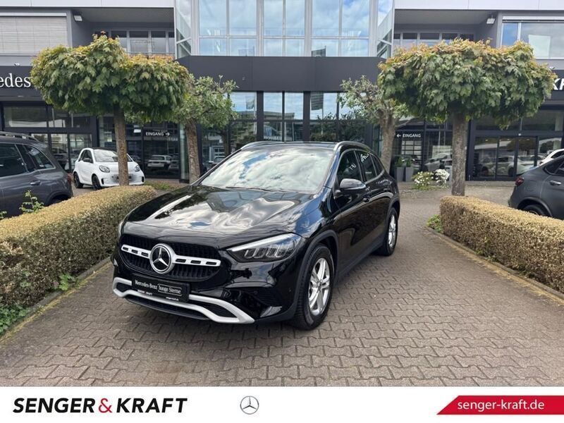 Schwarz Gebraucht 2024 Mercedes GLA200 SUV | 34.440 € (Superpreis) - Bild 1/4
