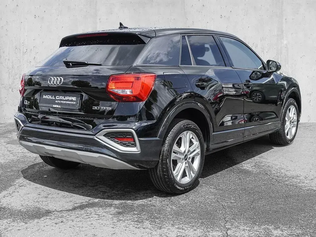 Gebraucht Audi Q2 Advanced 110 PS (80 kW) 2023 Brillantschwarz SUV