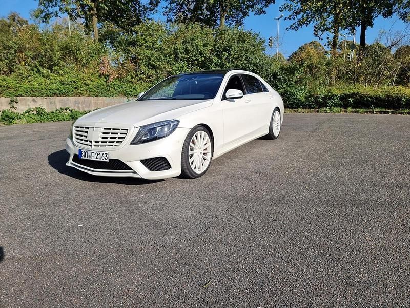 Weiß Gebraucht 2015 Mercedes S350 AMG Limousine | 38.900 € - Bild 1/4