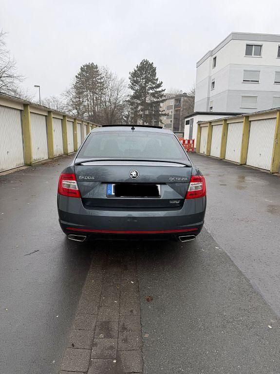 Gebraucht Skoda Octavia RS 184 PS (135 kW) 2016 Grau Kleinwagen