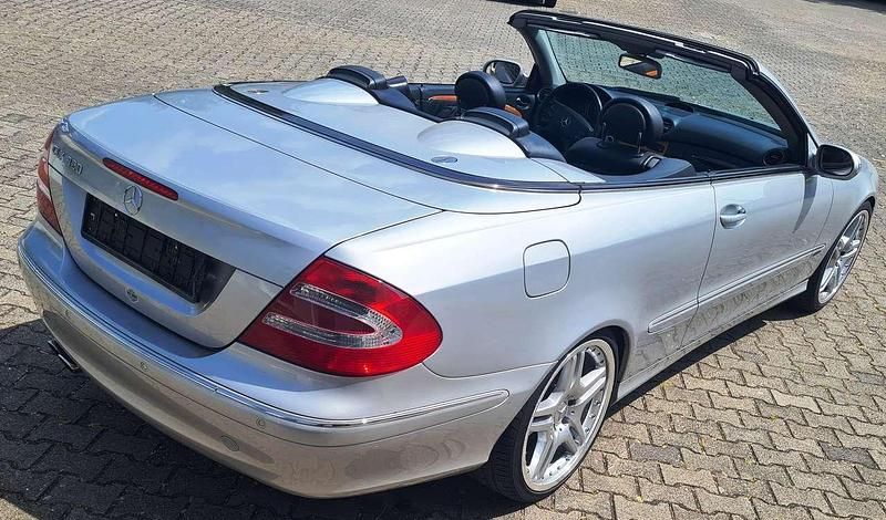 Gebraucht Mercedes CLK320 AMG 218 PS (160 kW) 2003 Silber Cabrio