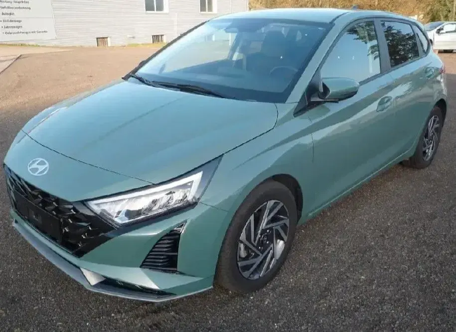 Gebraucht Hyundai i20 Trend 101 PS (74 kW) 2025 Grün Kleinwagen