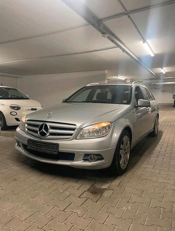 Silber Gebraucht 2010 Mercedes C180 Kombi | 7.999 € - Bild 1/4
