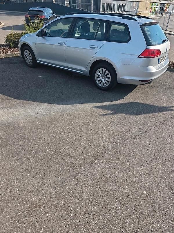 Silber Gebraucht 2014 VW Golf VII Kombi | 7.100 € (Fairer Preis) - Bild 1/4