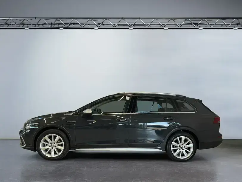 Gebraucht VW Golf Alltrack 200 PS (147 kW) 2023 Uranograu Kombi