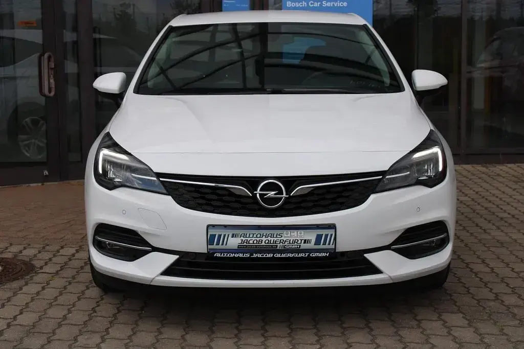 Gebraucht Opel Astra Edition 145 PS (106 kW) 2021 Weiß Limousine