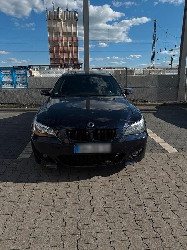 Blau Gebraucht 2005 BMW 525 M Sport Limousine | 7.500 € - Bild 1/4