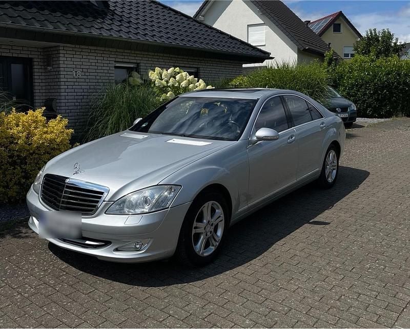 Silber Gebraucht 2006 Mercedes S500 Limousine | 9.500 € (Guter Preis) - Bild 1/4