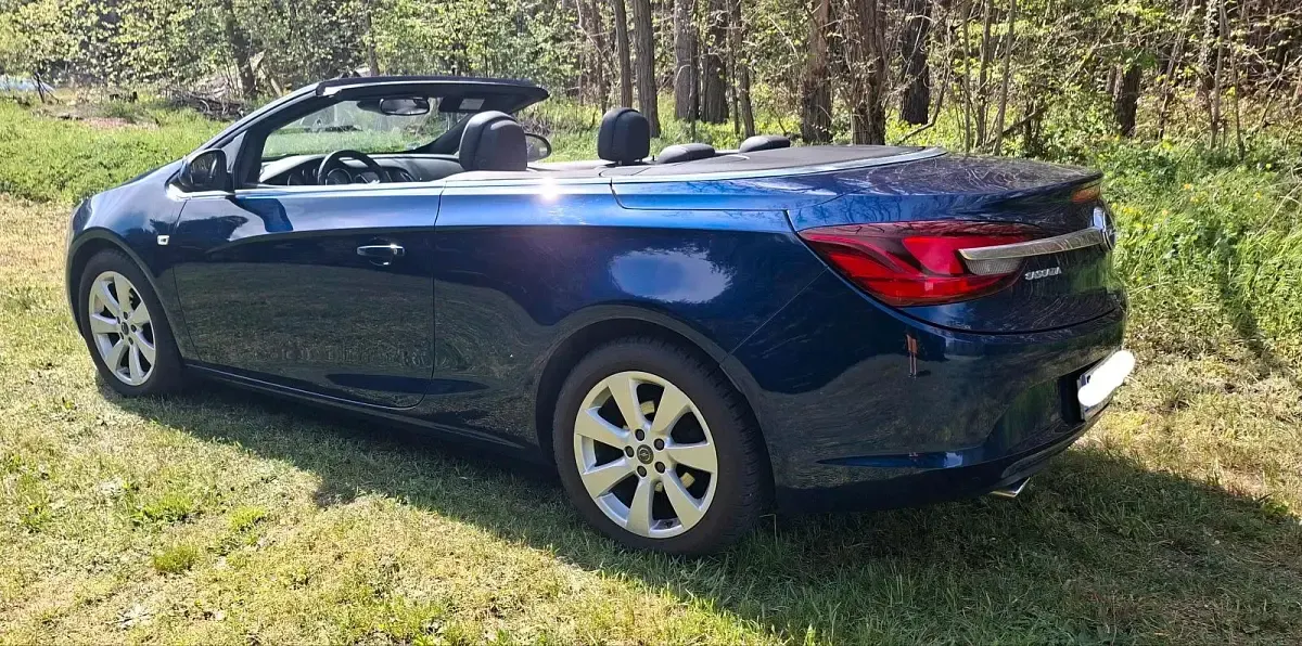 Gebraucht Opel Cascada 165 PS (121 kW) 2013 Blau Cabrio