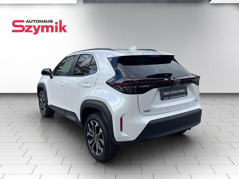 Gebraucht Toyota Yaris Cross Style 131 PS (96 kW) 2025 Schneeweiß SUV