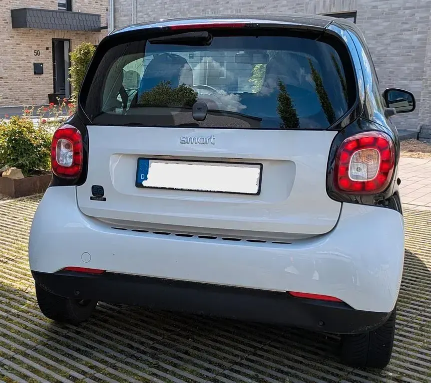 Gebraucht Smart ForTwo Electric Drive Brabus 60 kW (82 PS) 2018 Weiß Coupé