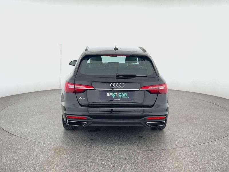 Gebraucht Audi A4 Basis 163 PS (119 kW) 2021 Schwarz Kombi