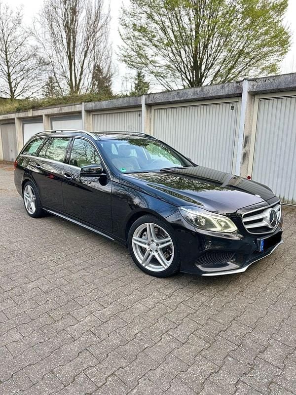 Gebraucht Mercedes E350 AMG 258 PS (189 kW) 2015 Schwarz Kombi