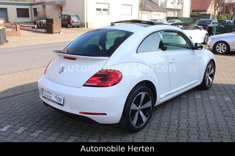 Gebraucht VW Beetle Design 160 PS (117 kW) 2012 Candyweiß Kleinwagen