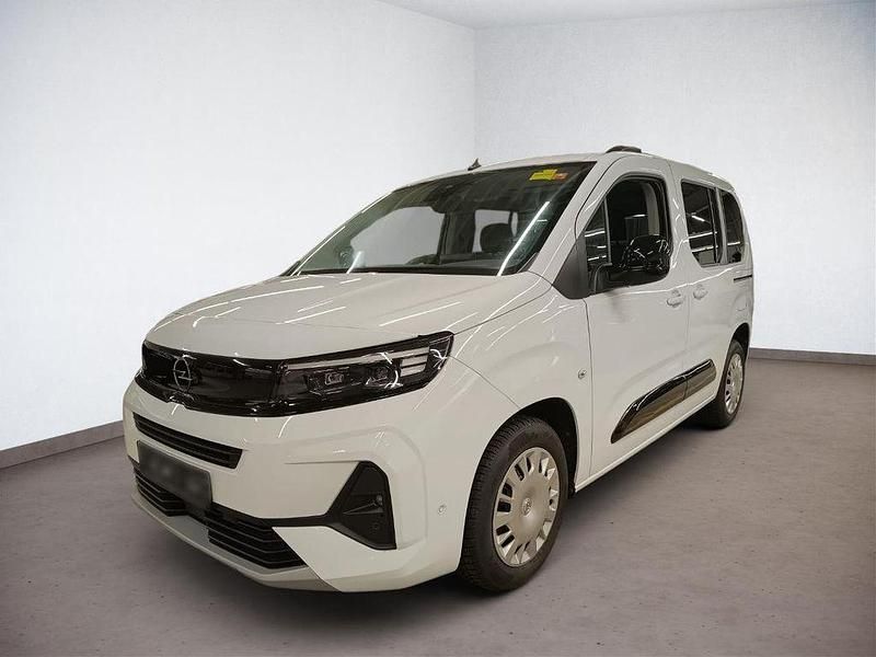 Weiß Gebraucht 2024 Opel Combo Life Van / Kleinbus | 30.395 € (Etwas zu teuer) - Bild 1/4