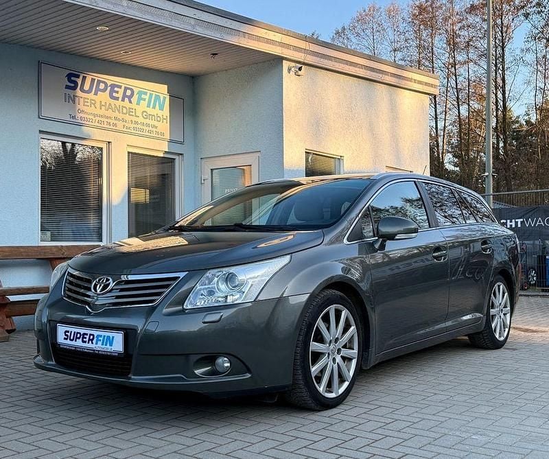 Gebraucht Toyota Avensis Executive 152 PS (111 kW) 2009 Grau Kombi