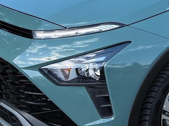 Farbe: Gebraucht 2023 Hyundai Bayon Trend SUV | 23.430 € (Etwas zu teuer) - Bild 1/1